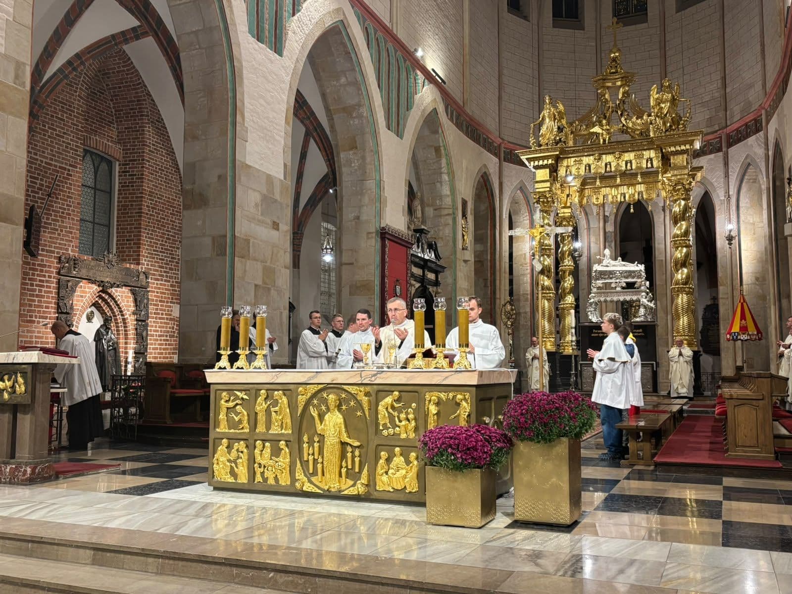 Gallery image